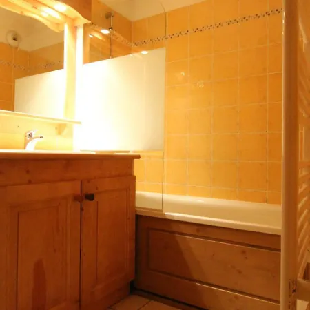Appartement Lanslevillard, 3 Pièces, 6 Personnes - Fr-1-508-34 *